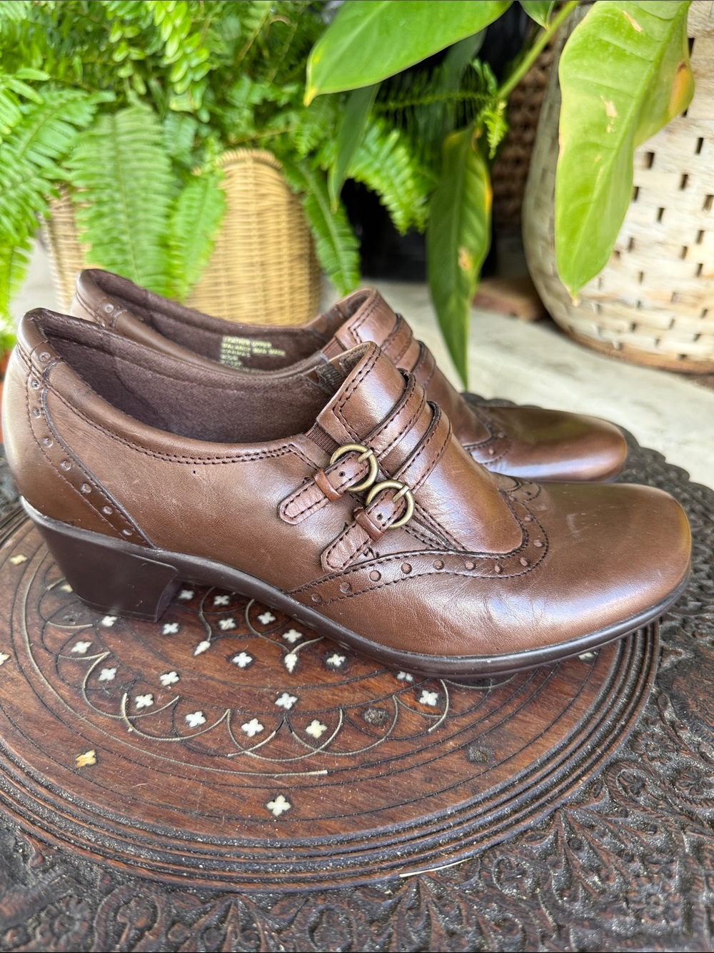 Earth Orgins Brown Leather Double-Buckle Heels - Picture 3 of 7